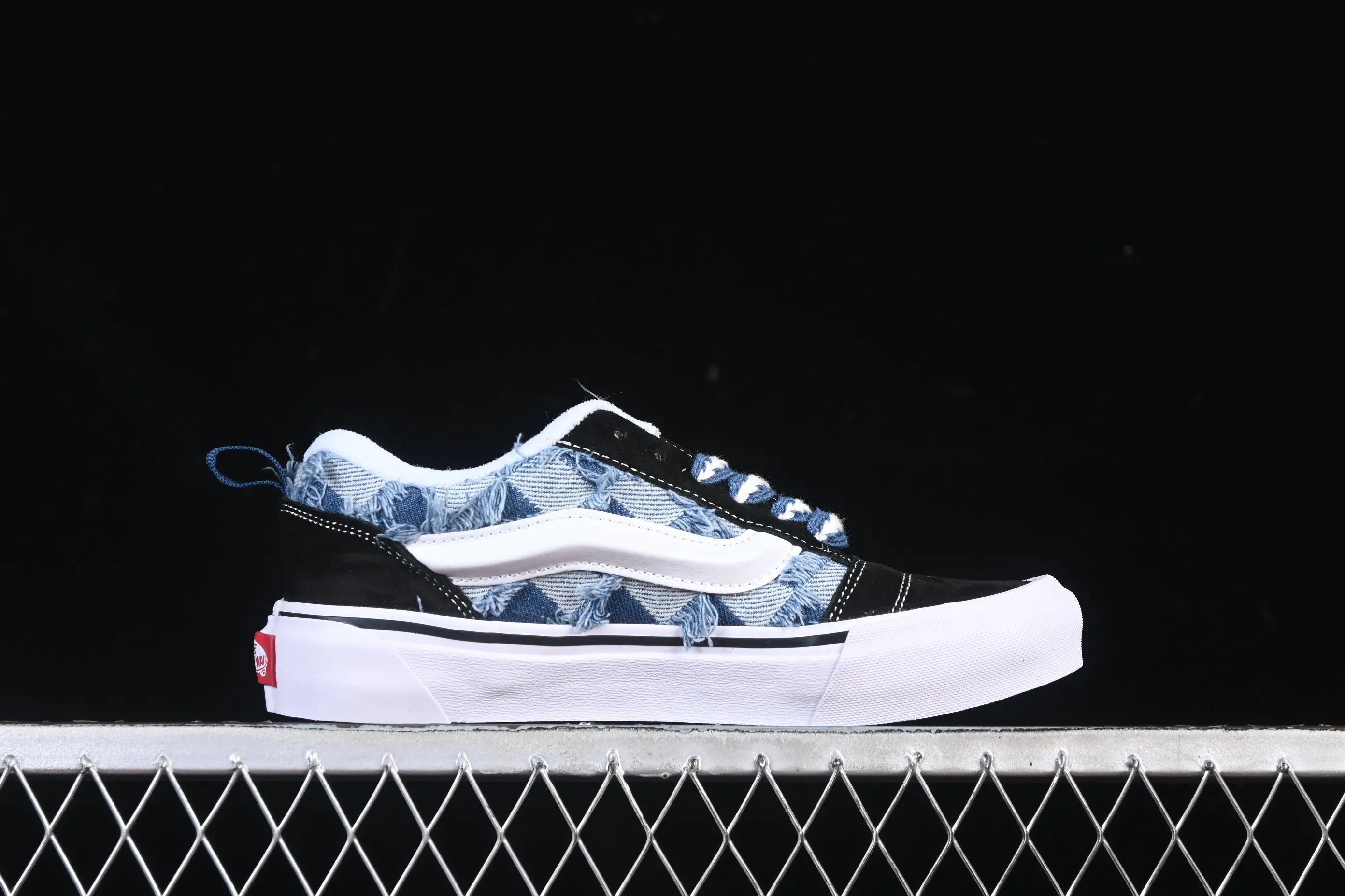 All categories Vans Vans series Vans Low Vans low-top Vans Knu Skool Vr3 Vans low-top casual skateboard shoes VN0009QCBT1